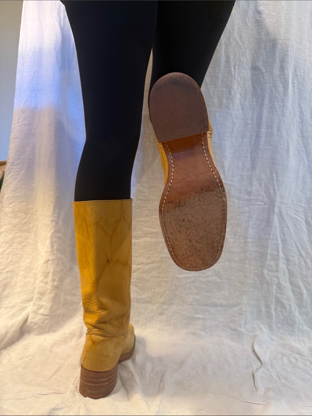 Frye Tall Yellow Leather Heeled Boots size 8.5 - Picture 5 of 7